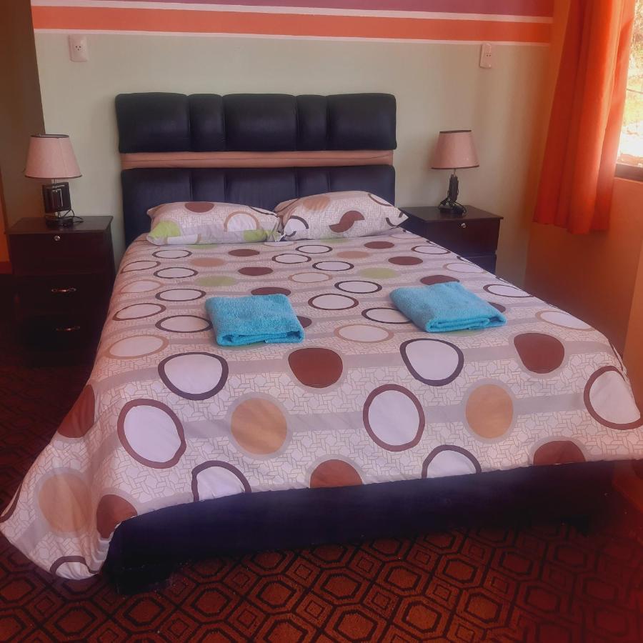 Hotel Suma Uta à Copacabana  Extérieur photo