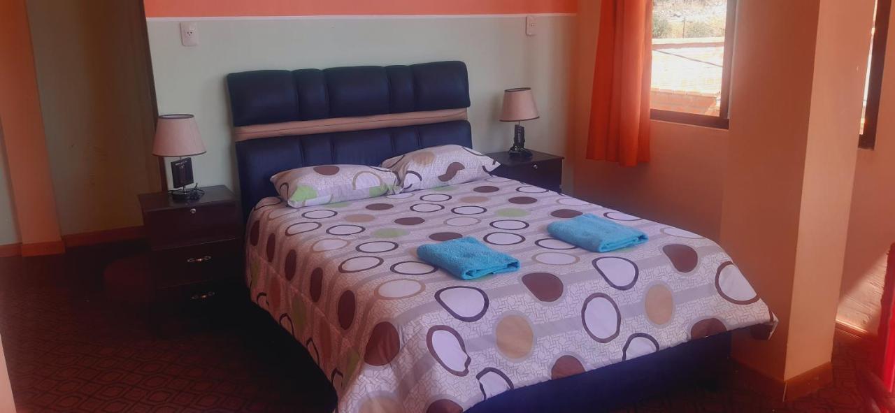 Hotel Suma Uta à Copacabana  Extérieur photo